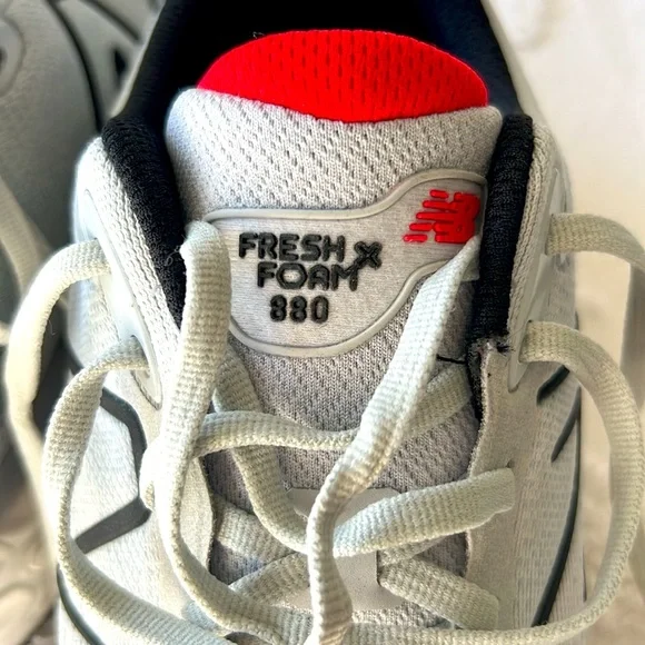 New Balance Fresh Foam X 880 Men’s Sneaker Size 10 - Picture 9 of 10
